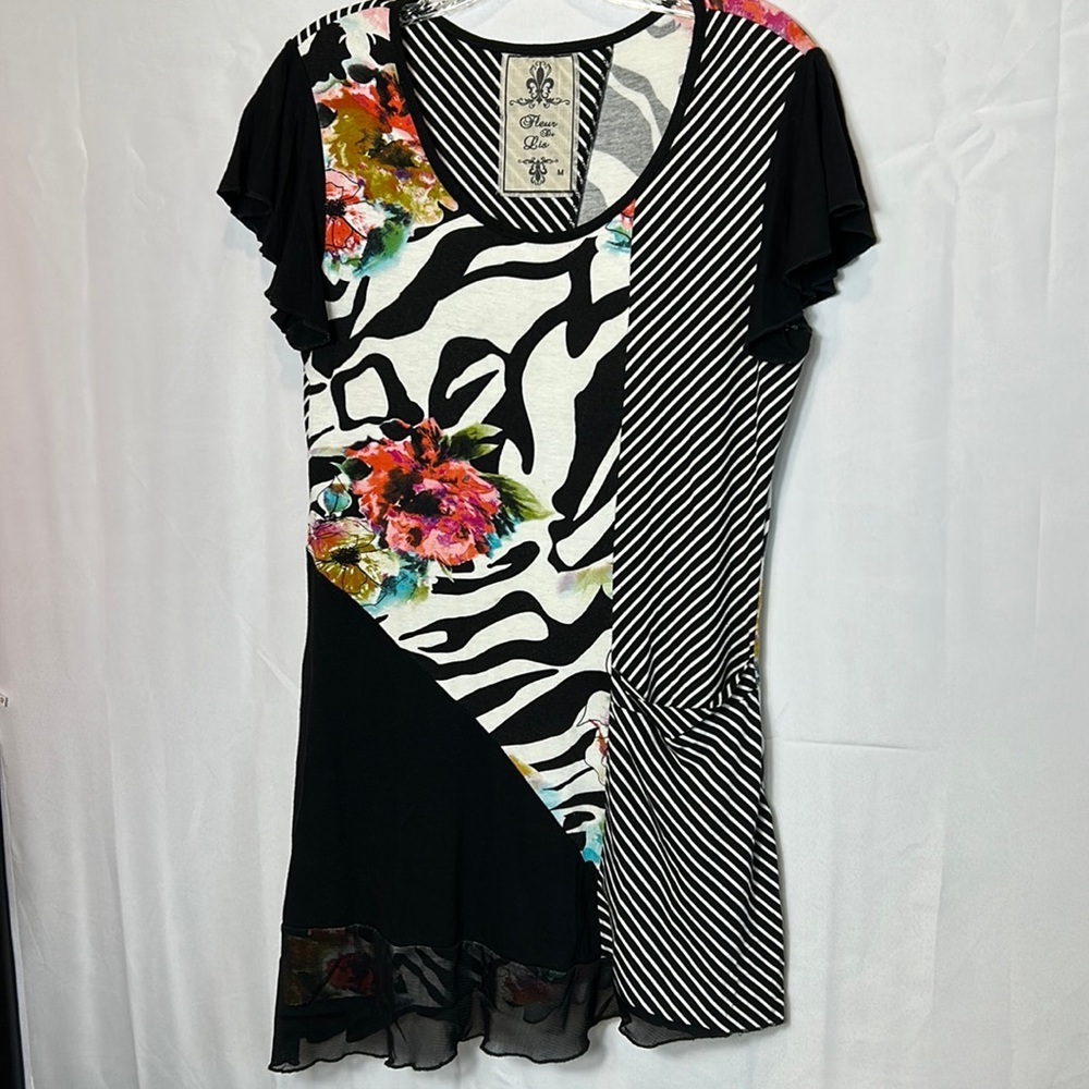 Fleur De Lis Size Medium Tunic Top with Pocket. Lace angle hem like new